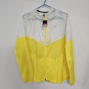 New Nike Windbreaker